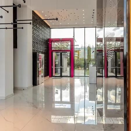 Infinite Horizons - Modern Living In North Business District 아파트 부쿠레슈티