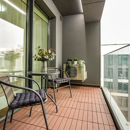Infinite Horizons - Modern Living In North Business District 부쿠레슈티