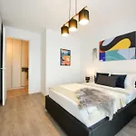 Infinite Horizons - Modern Living In North Business District Apartment Bucharest