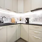 Infinite Horizons - Modern Living In North Business District *