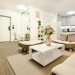 Infinite Horizons - Modern Living In North Business District Apartment *