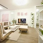 Infinite Horizons - Modern Living In North Business District *