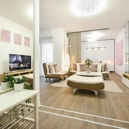 Apartamento Infinite Horizons - Modern Living In North Business District *