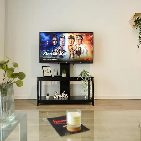 Infinite Horizons - Modern Living In North Business District Apartman