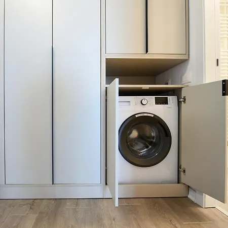Infinite Horizons - Modern Living In North Business District Apartment Bucharest