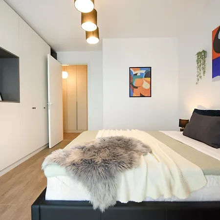 Infinite Horizons - Modern Living In North Business District