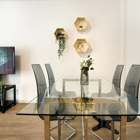 Apartment Infinite Horizons - Modern Living In North Business District Bucharest