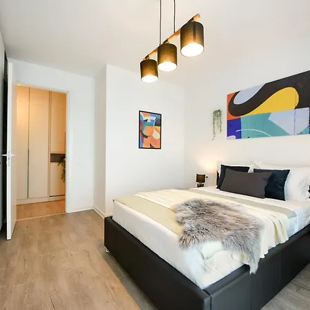Infinite Horizons - Modern Living In North Business District Apartment Bucharest