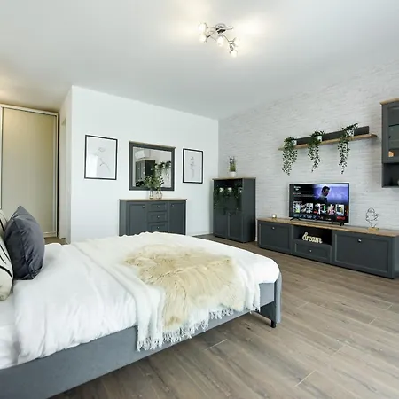 Infinite Horizons - Modern Living In North Business District *