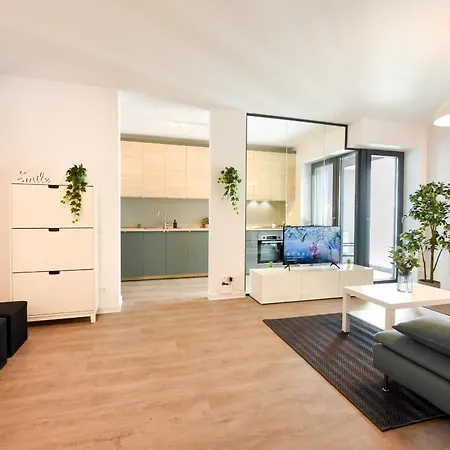 Infinite Horizons - Modern Living In North Business District Apartment Bucharest