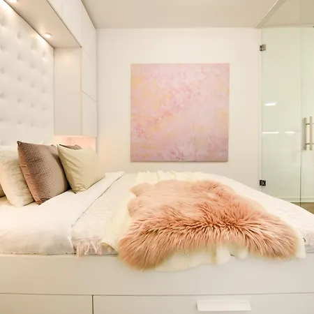 Infinite Horizons - Modern Living In North Business District