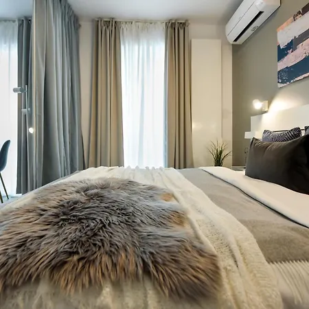 Infinite Horizons - Modern Living In North Business District Apartment *