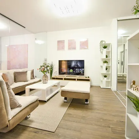 Infinite Horizons - Modern Living In North Business District *